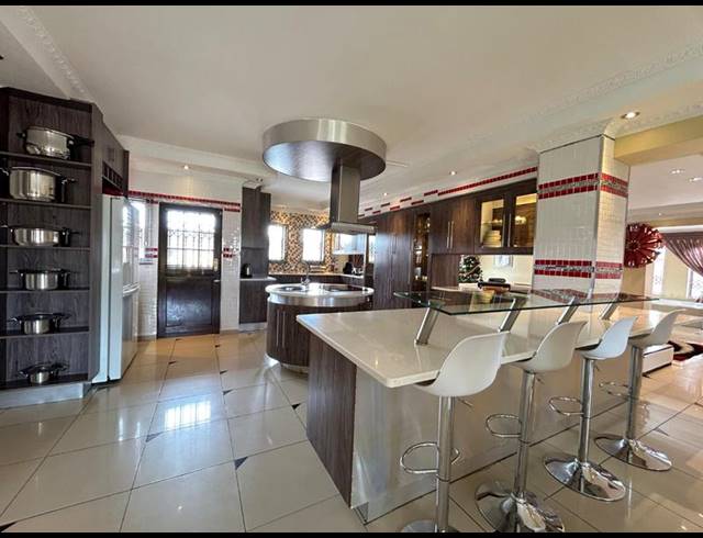 5 BEDROOM HOUSE FOR SALE IN SAVANNAH COUNTRY ESTATE